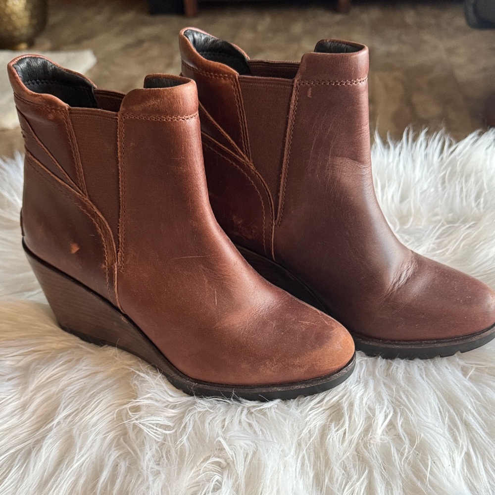 Sorel Brown Leather Wedge Boots